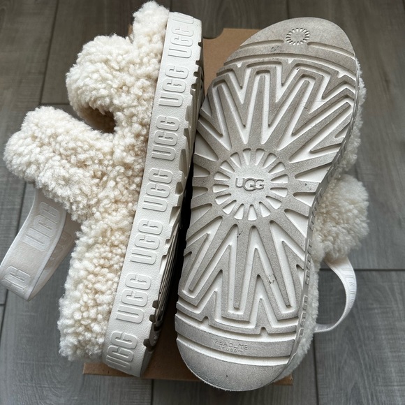 Ugg Sandals | Ugg Platform Sandal Slides Fuzzy Fur | Color: Natural | Size: 8 - Picture 3 of 6